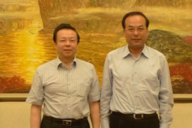 Lại Tiểu Dân (trái) và Tôn Chính Tài.