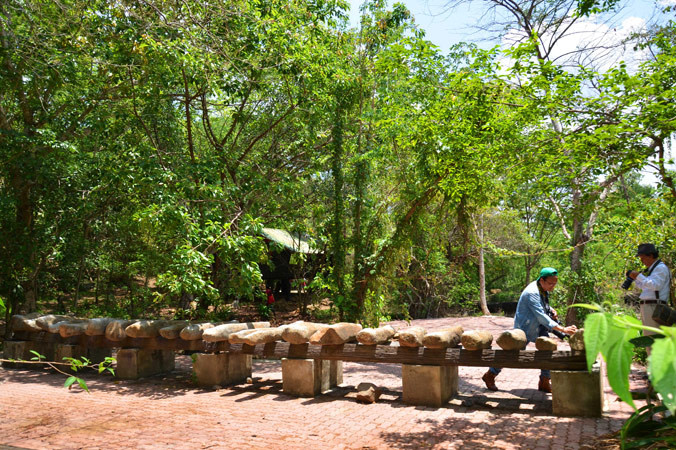 Bộ chiêng đá độc đáo.