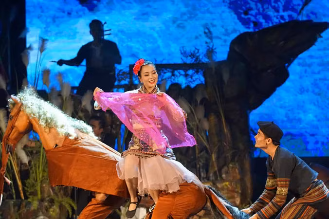 Sau khi gặt hái nhiều giải thưởng, “Mỵ” sẽ được đưa vào Nhà hát Lớn để làm du lịch.