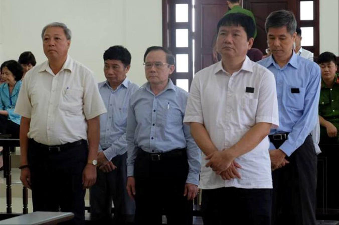 Các bị cáo tại tòa.