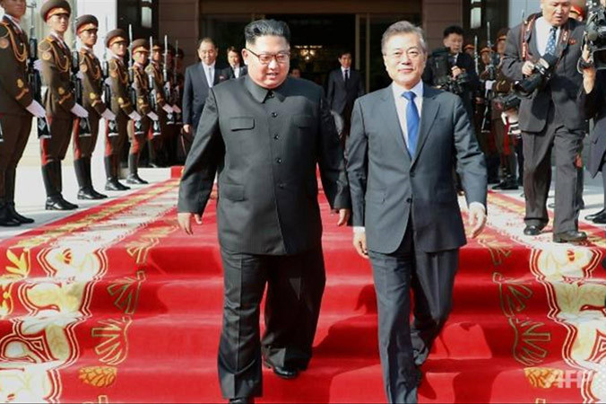 Lãnh đạo Triều Tiên và Hàn Quốc gặp nhau bất ngờ hôm 26/5 nhằm cứu vãn cuộc gặp thượng đỉnh Mỹ - Triều dự kiến ngày 12/6. Ảnh: Korea Times.