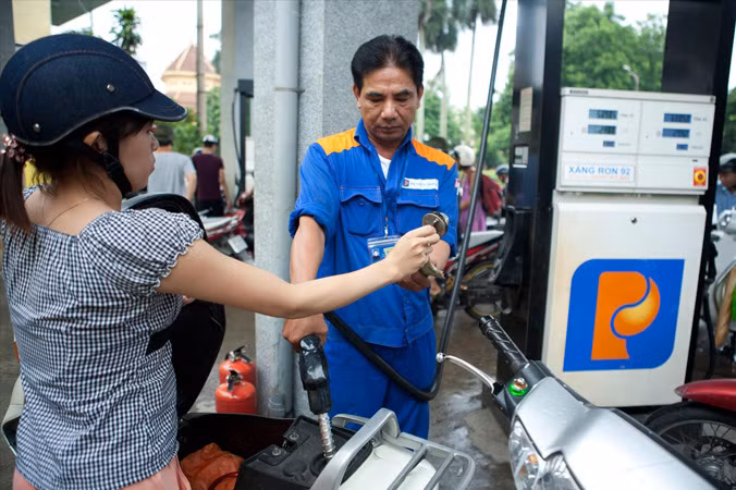 Theo đại diện Bộ Công Thương, sẽ đưa xăng RON 95 vào diện quản lý giá​. Ảnh: Như Ý.