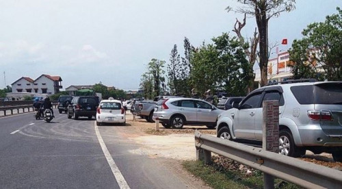 Xe công đi ăn cưới, Bí thư yêu cầu xử lý nghiêm