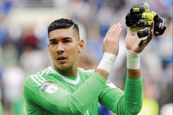 Neil Etheridge là người hùng của Cardiff City.