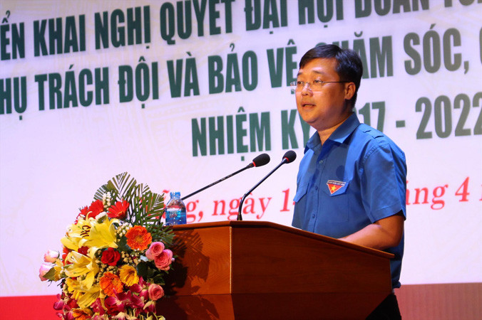 Anh Lê Quốc Phong, Bí thư thứ nhất T.Ư Đoàn, yêu cầu các cấp tổ chức Đội cần lắng nghe ý kiến của trẻ em trong xây dựng các chương trình, phong trào thiếu nhi. Ảnh: Giang Thanh.