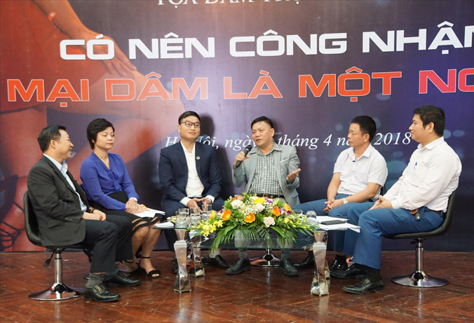 Tọa đàm trực tuyến: Có nên công nhận mại dâm là một nghề?, do báo Tiền Phong tổ chức chiều 5/4​. Ảnh: Mạnh Thắng.