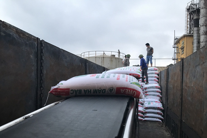 Tình hình sản xuất và doanh thu tại Công ty cổ phần Phân đạm và Hóa chất Hà Bắc đã có sự thay đổi so với năm 2017. Ảnh: Phạm Anh.