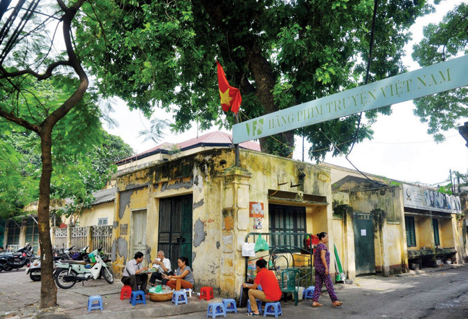 Câu chuyện định giá, cổ phần hóa Hãng phim truyện Việt Nam gây nhiều tranh cãi. Ảnh: Hồng Vĩnh.