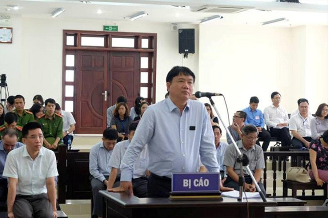 Bị cáo Đinh La Thăng tại tòa ngày 9/5.