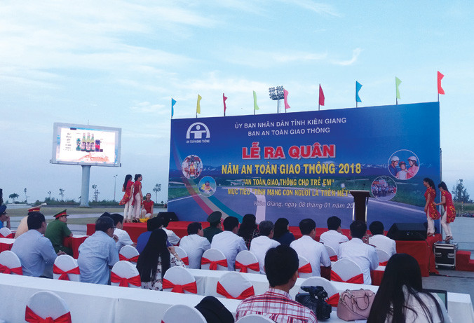 Lễ ra quân “Năm An toàn giao thông 2018”.