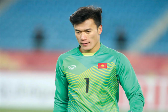 Thủ môn Bùi Tiến Dũng sớm gặp rắc rối trong việc khai thác hình ảnh sau khi trở về từ giải U23 châu Á. Ảnh: Hữu Phạm.