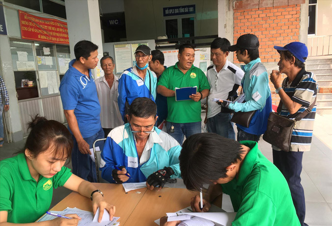 Hãng xe công nghệ trong nước đã gấp rút thu hút lái xe ngay sau khi Uber rời thị trường Việt Nam. Ảnh: Bảo An.