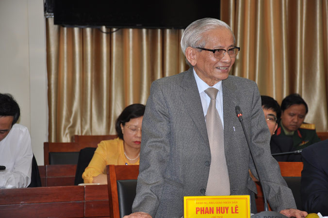 GS. NGND. Phan Huy Lê để lại cho đời di sản về học thuật, đạo đức. Ảnh: Mạnh Thắng.