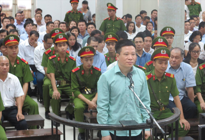 Hà Văn Thắm và các đồng phạm tại phiên tòa sơ thẩm.