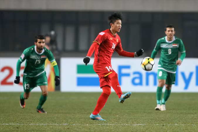 Phan Văn Đức trong trận VN - Iraq.