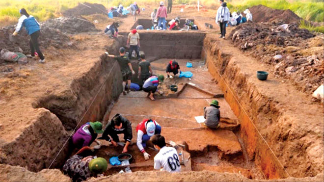 Quá trình khai quật khu di chỉ Vườn Chuối phát lộ hàng nghìn di vật có giá trị.