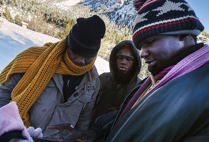 Ngày càng nhiều người di cư ở Bardonecchia chọn giải pháp vượt qua dãy núi Alpes phủ tuyết để sang Pháp từ Ý.