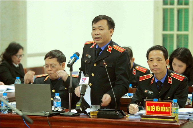 Đại diện Viện Kiểm sát tại toà bảo vệ quan điểm luận tội. Ảnh: Như Ý.