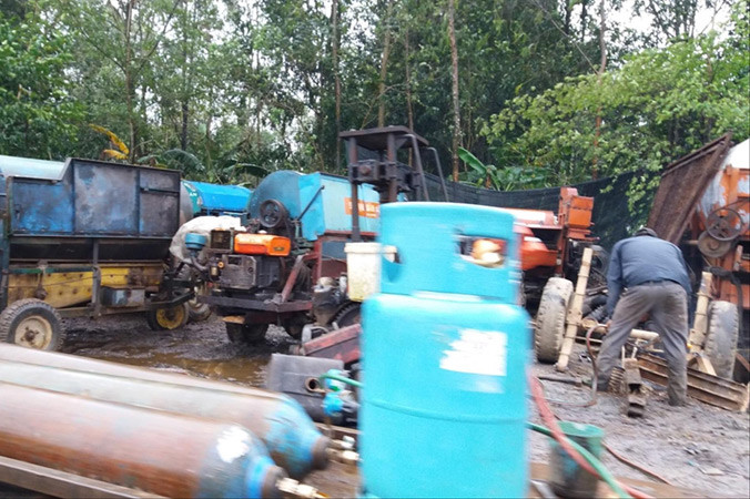 Chiếm đất công lập bãi phế liệu 'lậu': Chính quyền dung túng?