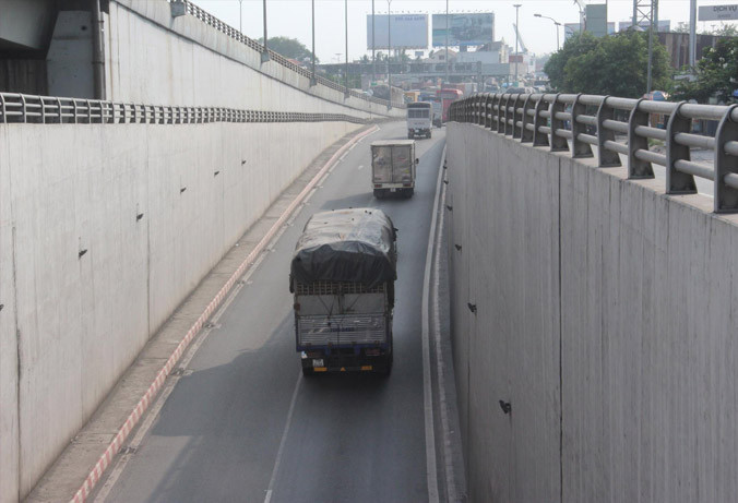 Hầm chui và cầu vượt tại ngã tư Vũng Tàu.