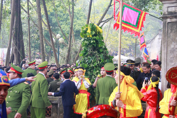 Phó Thủ tướng Vũ Đức Đam đề nghị nghiêm khắc với các hành vi khơi gợi lòng tham ở lễ hội. Ảnh: Nguyên Khánh.