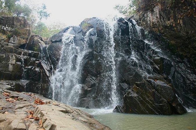 Thác trên Suối Đá, A yun Pa, Gia Lai.