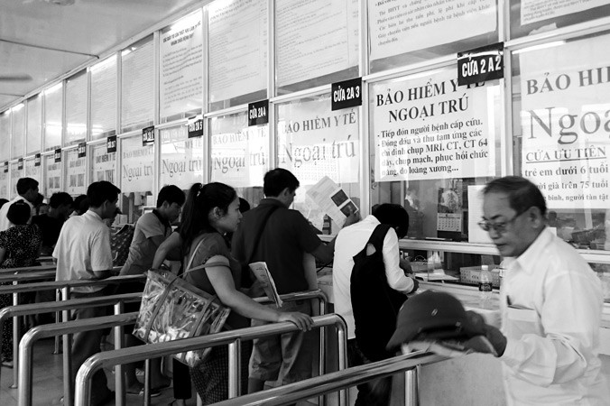 Quỹ BHYT đứng trước nguy cơ mất cân đối lớn. Ảnh: Như Ý.