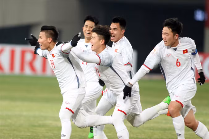 Các cầu thủ U23 Việt Nam ăn mừng bàn mở tỷ số trận đấu vào lưới U23 Hàn Quốc. Ảnh: Hữu Phạm.