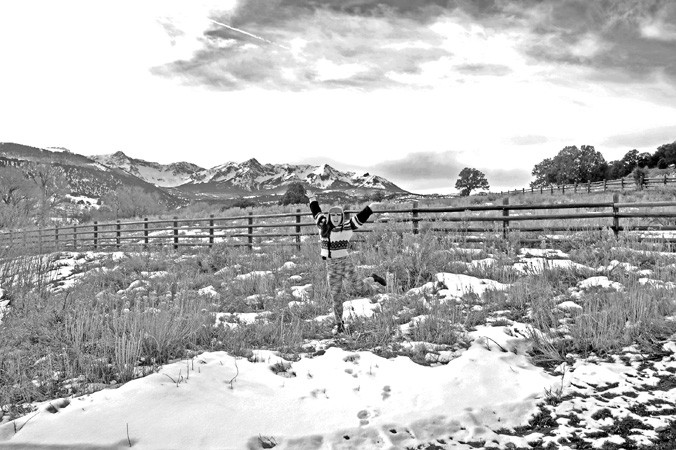  Trên cánh đồng tuyết ở Canada.