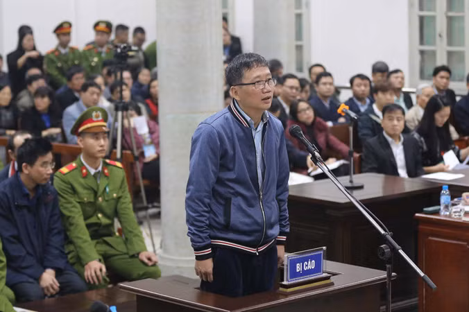  Bị cáo Trịnh Xuân Thanh bị xét xử trong vụ án tham ô, cố ý làm trái xảy ra tại Tập đoàn Dầu khí quốc gia Việt Nam. Ảnh: TTXVN.