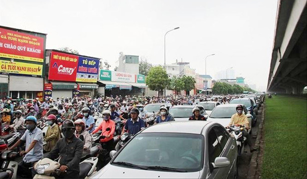 Sau Nguyễn Chí Thanh-Trần Duy Hưng đường Vành đai 3 tiếp tục được xén dải phân cách.