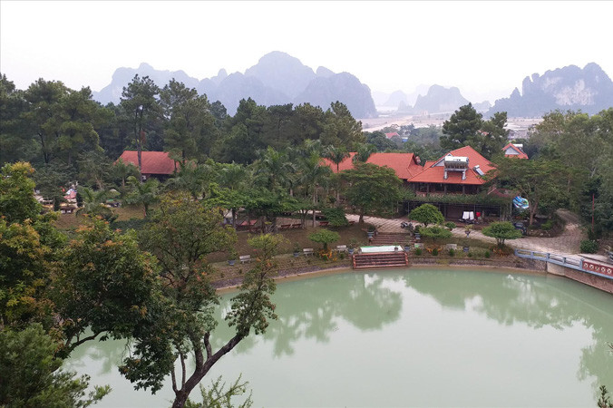 Với danh nghĩa trồng rừng nhưng thực tế dự án chưa hề trồng rừng mà xẻ núi xây “biệt phủ” làm du lịch chui!