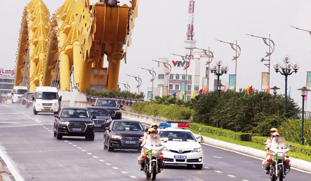 Tuần lễ Cấp cao APEC 2017 thành công vang dội, có sự đóng góp không nhỏ của người dân Ðà Nẵng. Ảnh: Nguyễn Thành.