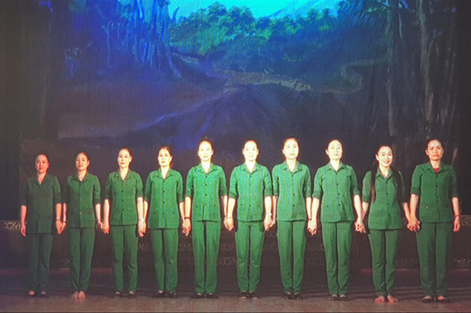 Vở kịch “Khoảng trời con gái” dàn dựng nhân kỷ niệm 50 năm chiến thắng Ngã ba Đồng Lộc.