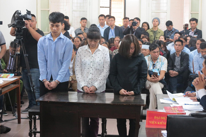 Các bị cáo tại tòa.