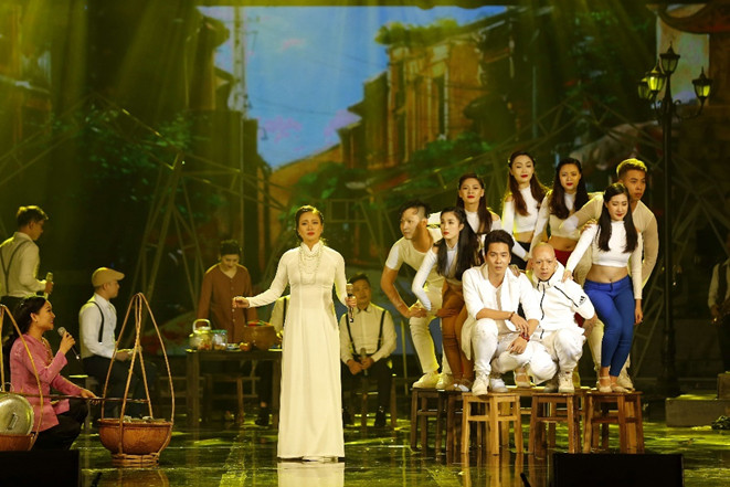 Chương trình “Hà Nội- Xưa và Nay” của nhà hát Ca múa nhạc Thăng Long. Ảnh: SVHTTHN 