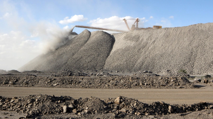 Một khu mỏ khai thác đất hiếm ở vùng Nội Mông, Trung Quốc Ảnh: Reuters 