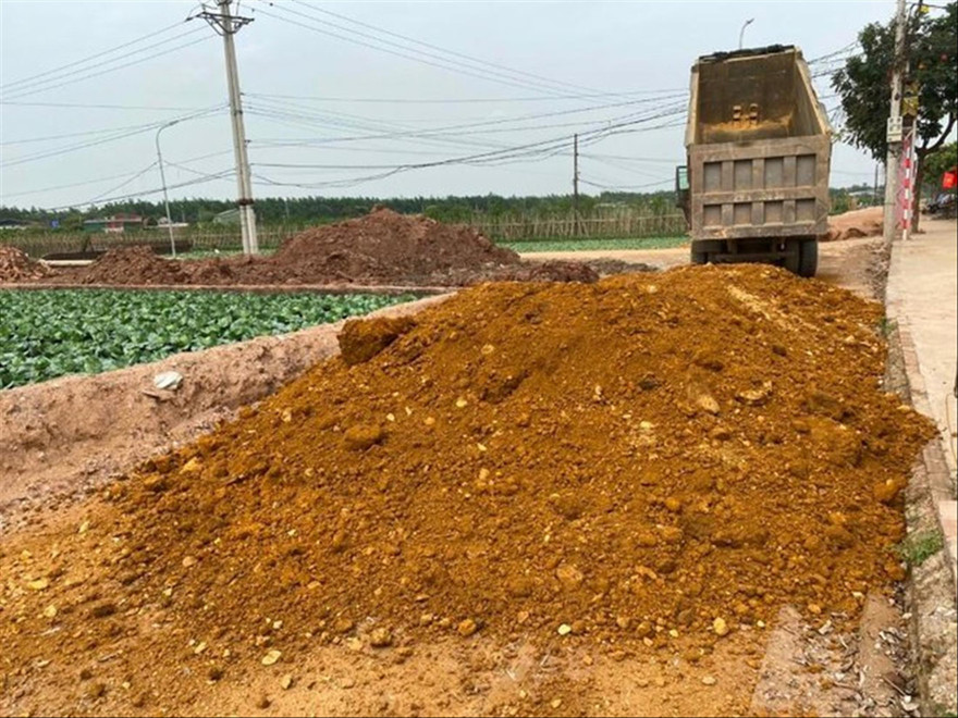 Dự án sử dụng đất khai thác trái phép. Ảnh: ANTĐ 