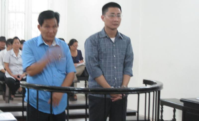 Hai "siêu lừa" trong phiên xử