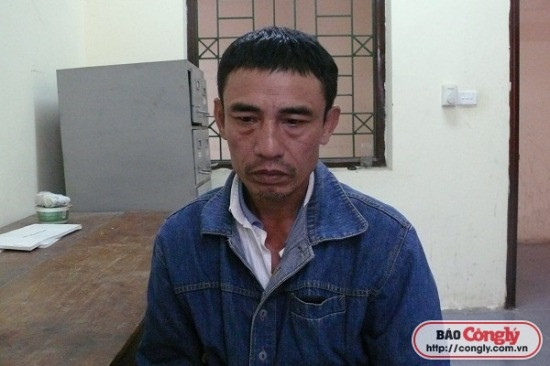 Lê Đình Cường tại cơ quan công an.