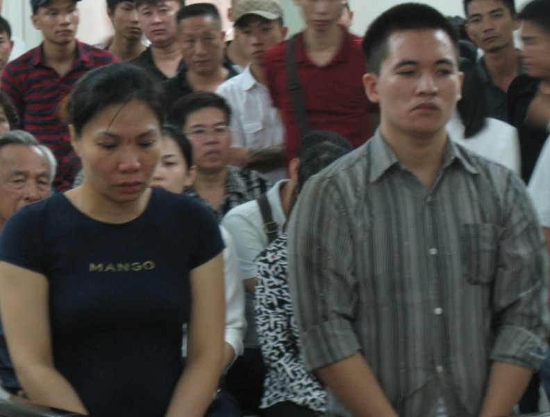 Hai bị cáo trong phiên xử ngày 15/8