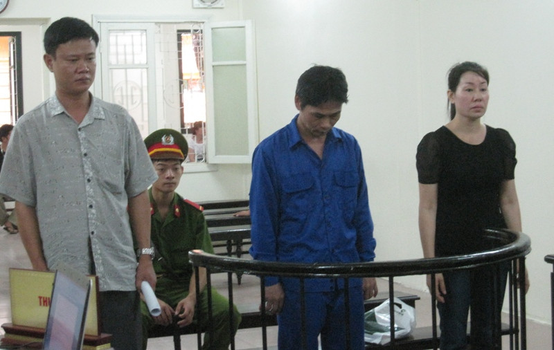 Phiên xử một lần nữa phải tạm khép lại