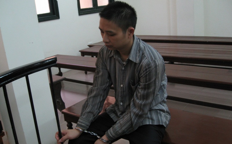 Gã trai đã phải trả giá cho trò bẩn thỉu của mình