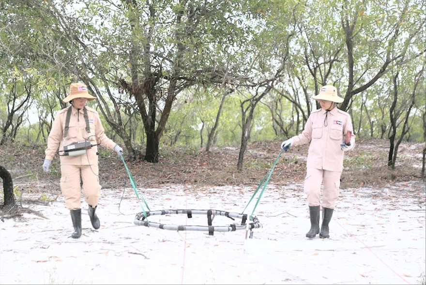 Việc thành lập MAT19 giúp nâng cao năng lực và vị thế phụ nữ trong hoạt động rà phá bom mìn nhân đạo