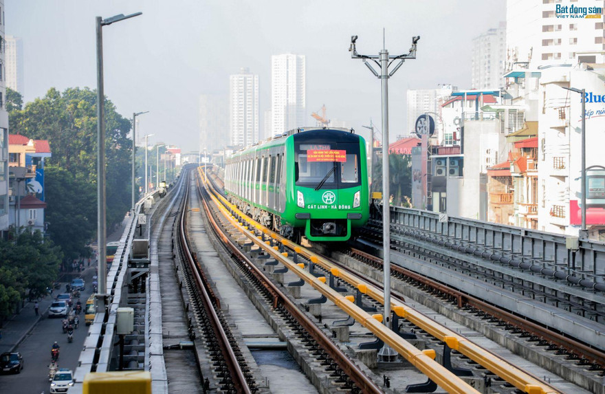 Dự án đường sắt Cát Linh - Hà Đông chậm tiến độ được tính vào GDP. Ảnh: Hồng Vĩnh
