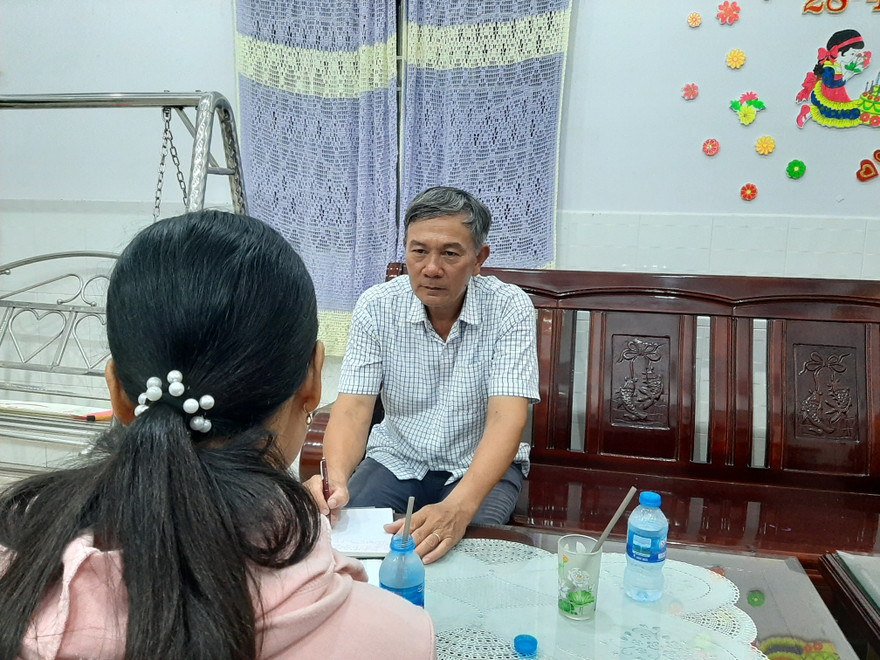 Chị Q đang trình bày với PV Tiền Phong 