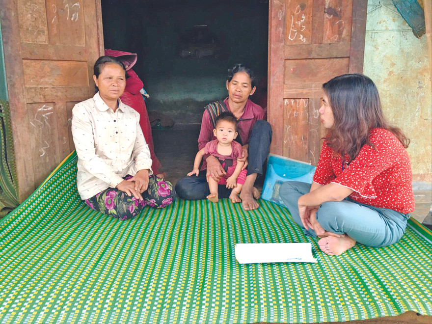 Người thân lo lắng vì mất liên lạc với con em đi xuất khẩu lao động 