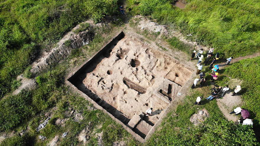 Hà Nội chỉ đạo khảo sát xác định ranh giới chính xác của di chỉ Vườn Chuối. Ảnh: MẠNH THẮNG