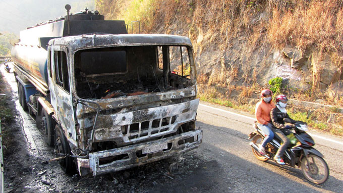 Hiện trường vụ cháy xe bồn