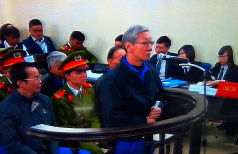 Bị cáo Quang cho rằng, tòa cấp sơ thẩm đã áp dụng chế định hồi tố khi xét xử